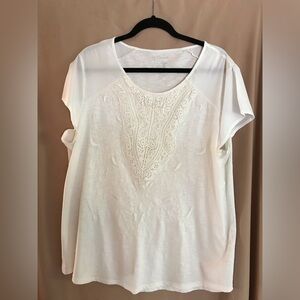 Chico’s white top/embroidered white 0n white